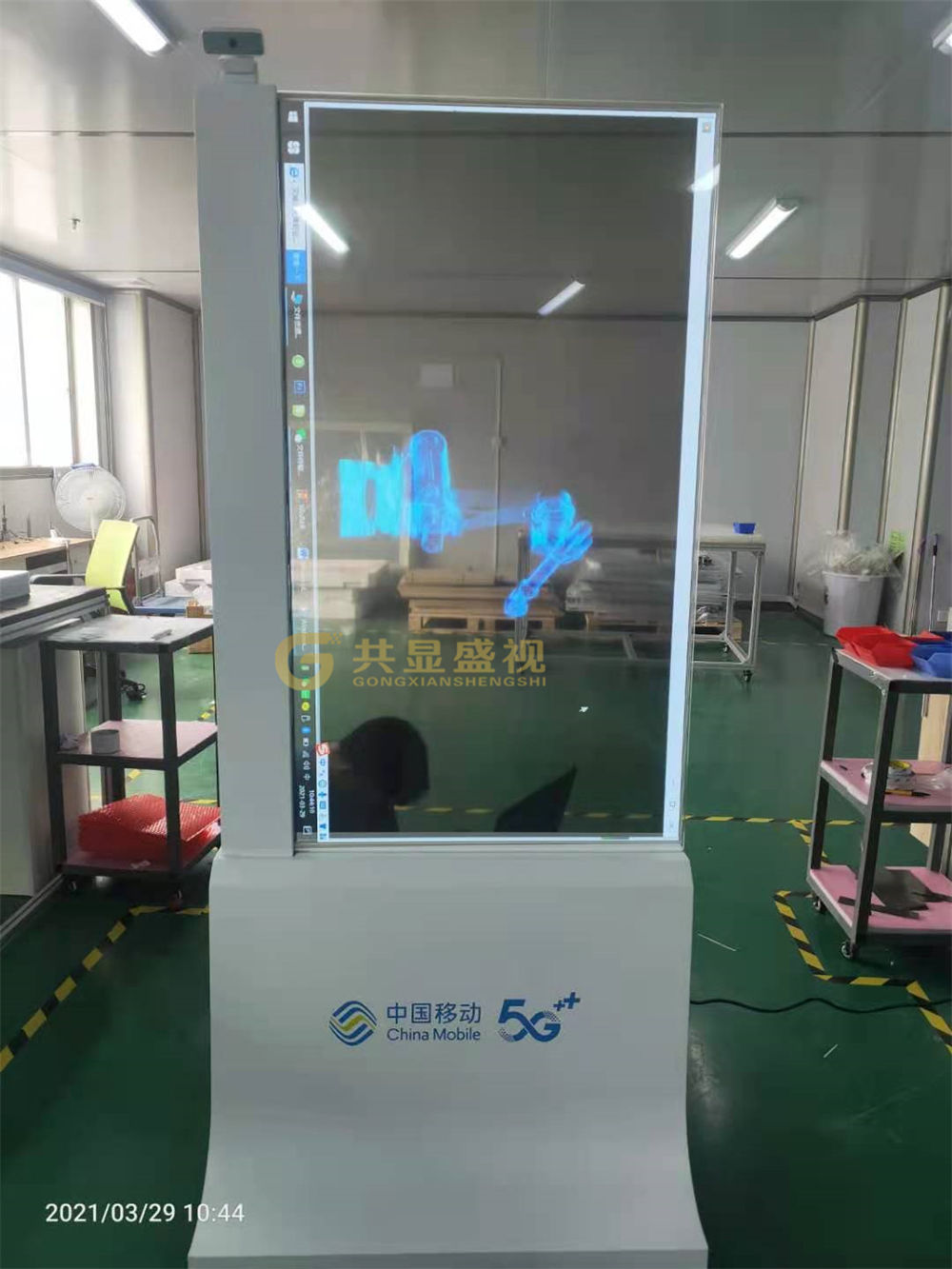江苏中国移动OLED透明屏应用案例.jpg